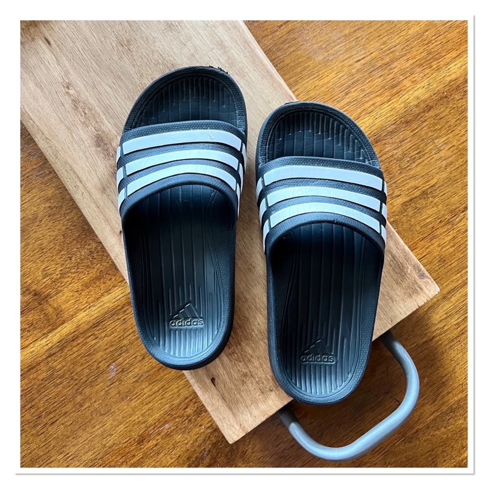 ADIDAS Kids 'Adilette' Slides